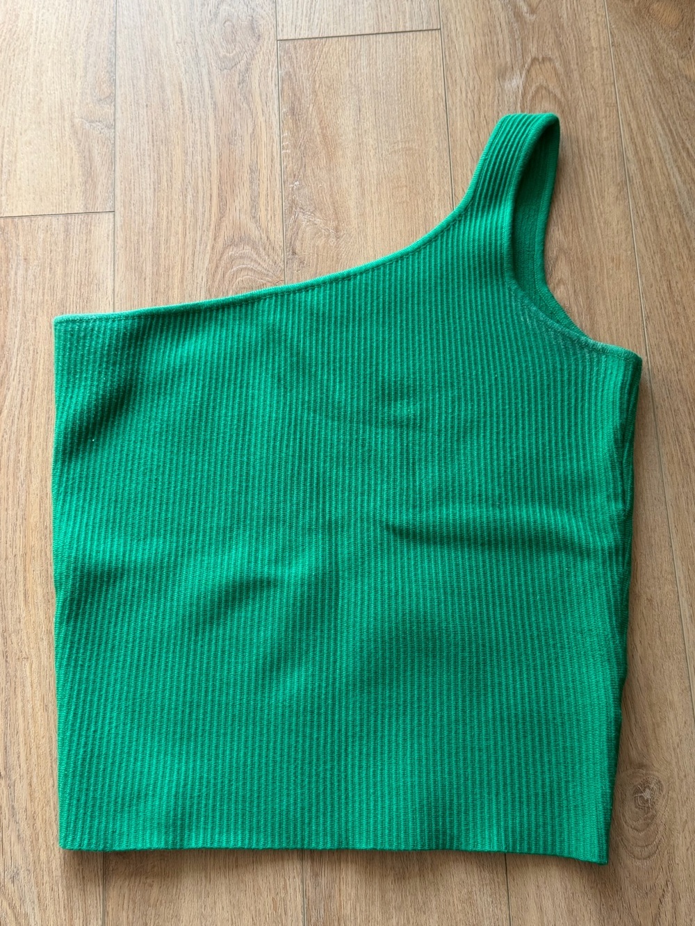 Women’s One-Shoulder Ribbed Tank Top in Green